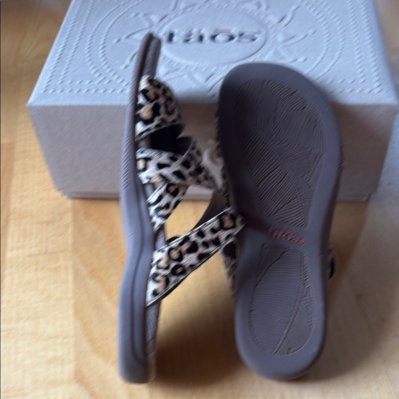Taos Women's Leopard Print Sandals, Velcro closures for perfect fit. - Picture 3 of 5